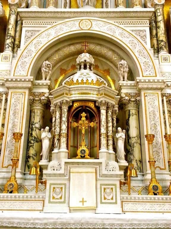 High altar and tabernacle at Saint Joseph Chapel, Milwaukee