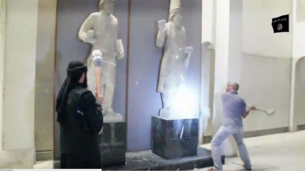 ISIS oversees destruction of ancient statues