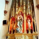 Side altar with the Virgin Mary