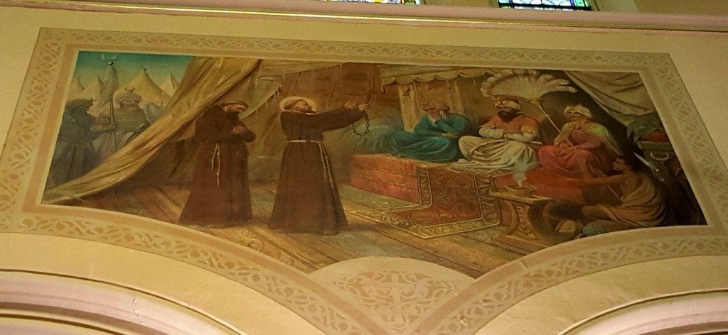 One of the highlights in the church are numerous stunning frescos depicting various scenes in the life of Saint Francis 